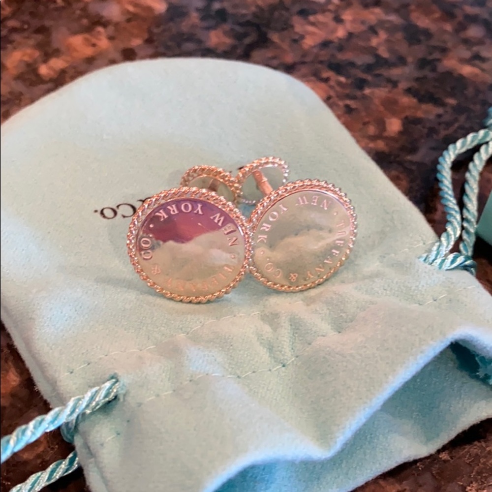 Cuff links